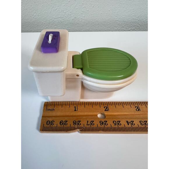 Fisher-Price Loving Family Dollhouse Bathroom Toilet Green Lid Opens - Picture 2 of 6